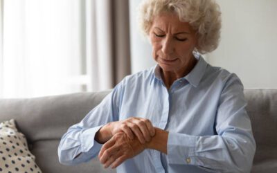 Addressing Chronic Pain in Seniors Through Physical Therapy 