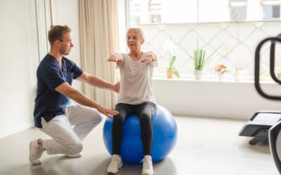 Physical Therapy for Hip and Knee Injuries in Seniors